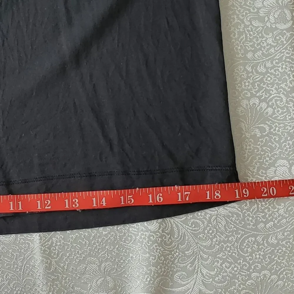 Ann Taylor Classic Black T Shirt Women's Size M Gold Trim‎ Cap Sleeve Minimalist - Picture 7 of 9